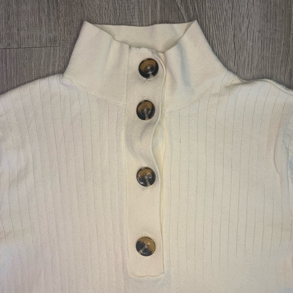 Who What Wear. Half Sleeve sweater size small - Picture 2 of 6